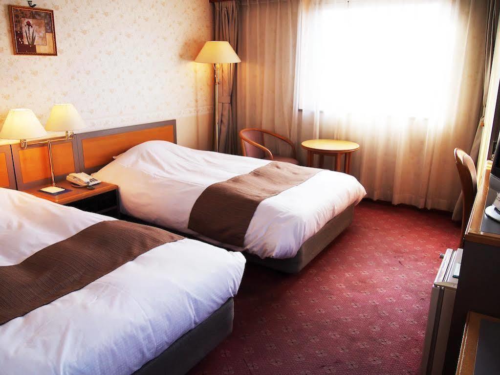 Takayama City Hotel Four Seasons Exterior photo